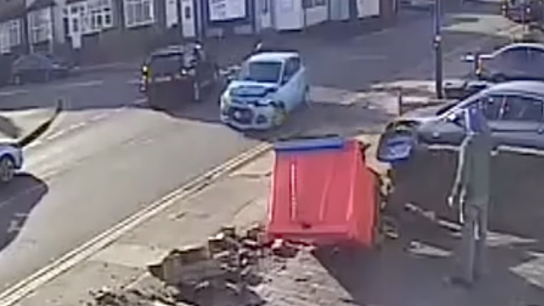 Πόσες φορές θα τρακάρει σε ένα λεπτό;